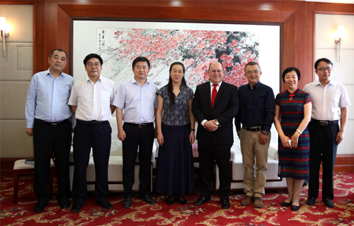 美国韦伯国际大学校长Keith Wade一行对江南官方网站友好访问